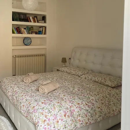 Luna Apartment
